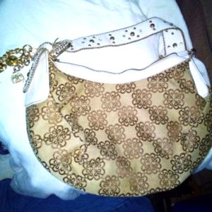 Nice purse. GREAT DISIGN!!!